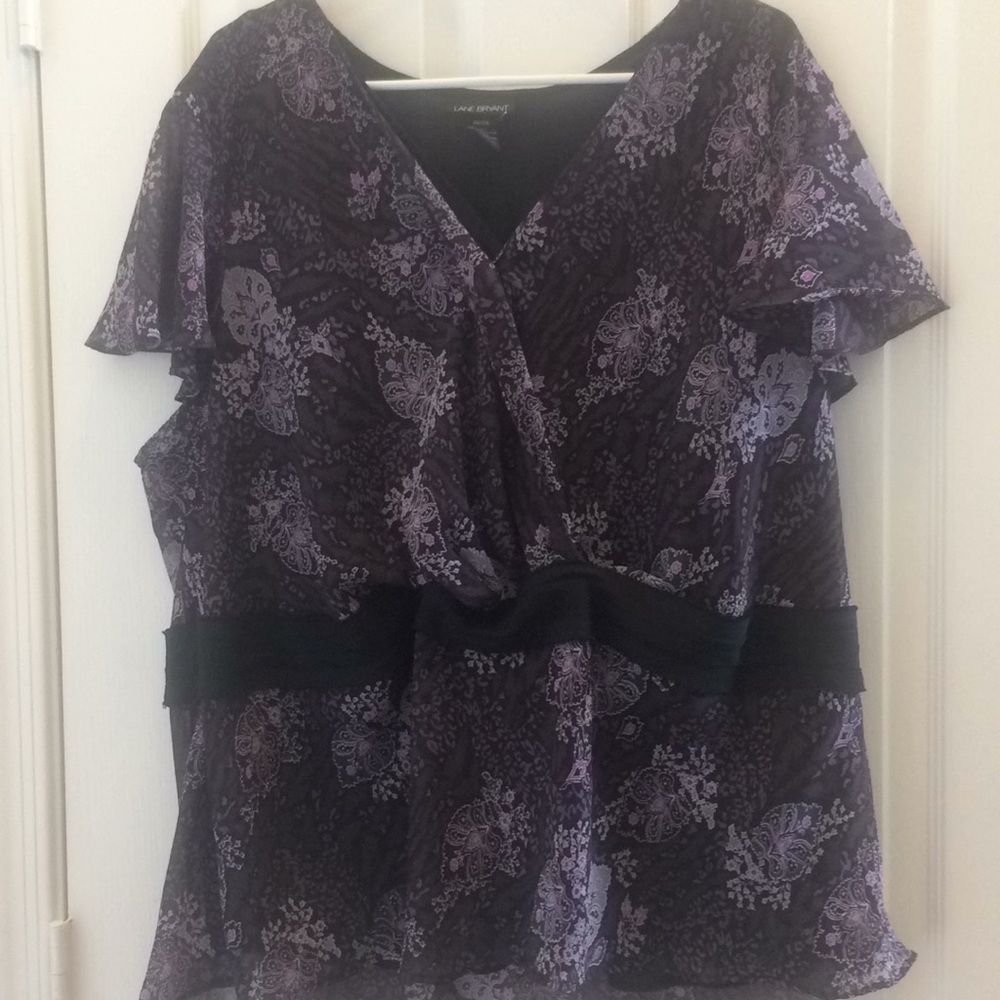 FINAL MARKDOWN Ladies' Flowy Lane Bryant Top (26/28)